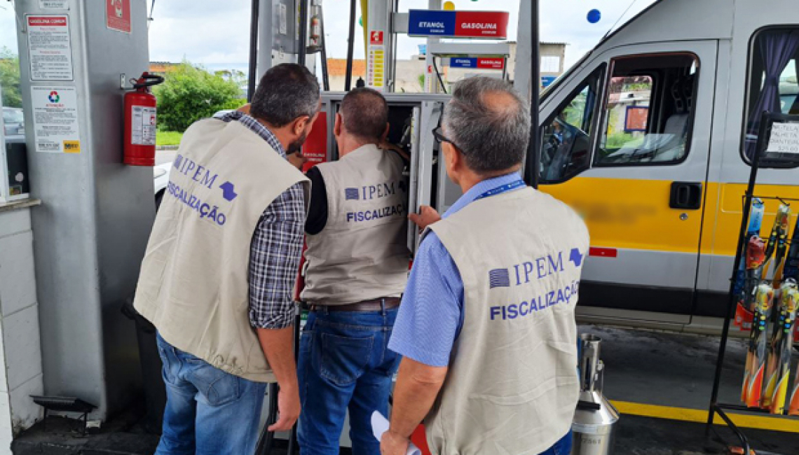 Na capital, Operação Olhos de Lince do Ipem-SP autua postos de combustíveis com irregularidades