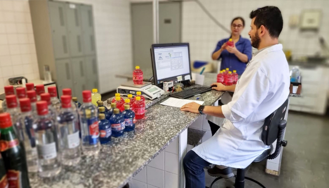 Operação Carnaval do Ipem-SP não encontra irregularidades em bebidas alcóolicas e confetes        