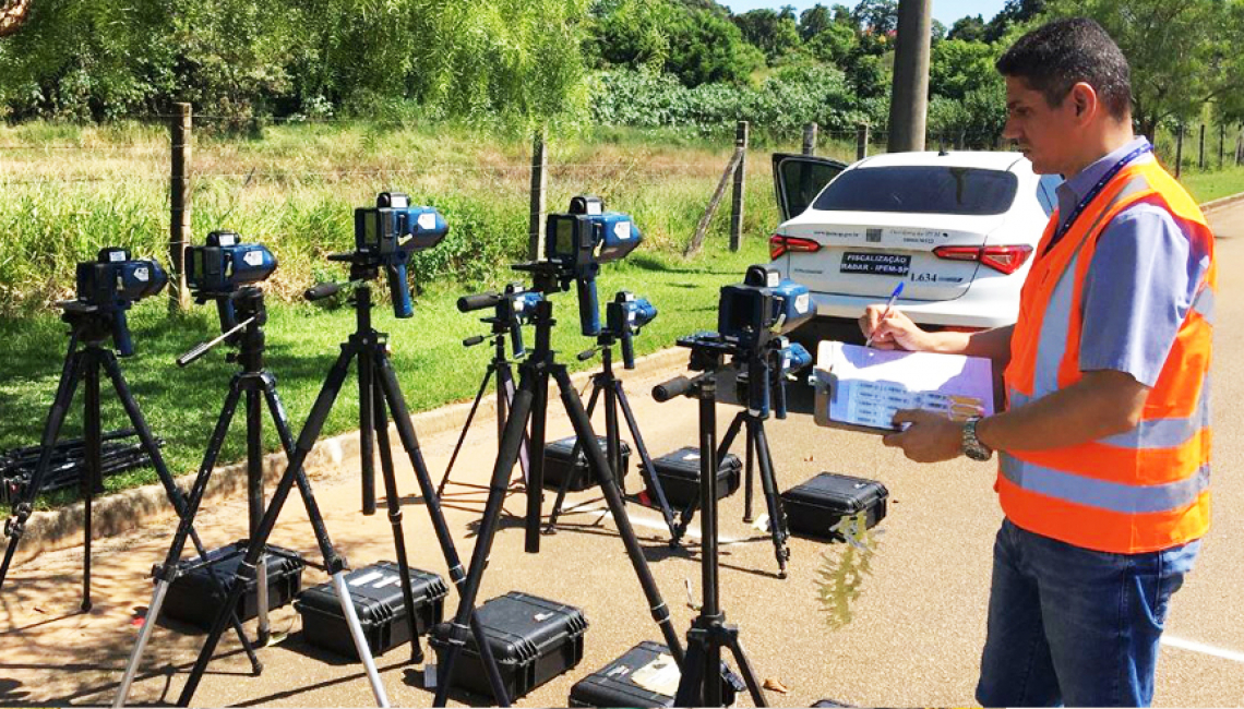 Ipem-SP verifica radares estáticos da Polícia Rodoviária do Estado de São Paulo, em Araçoiaba da Serra