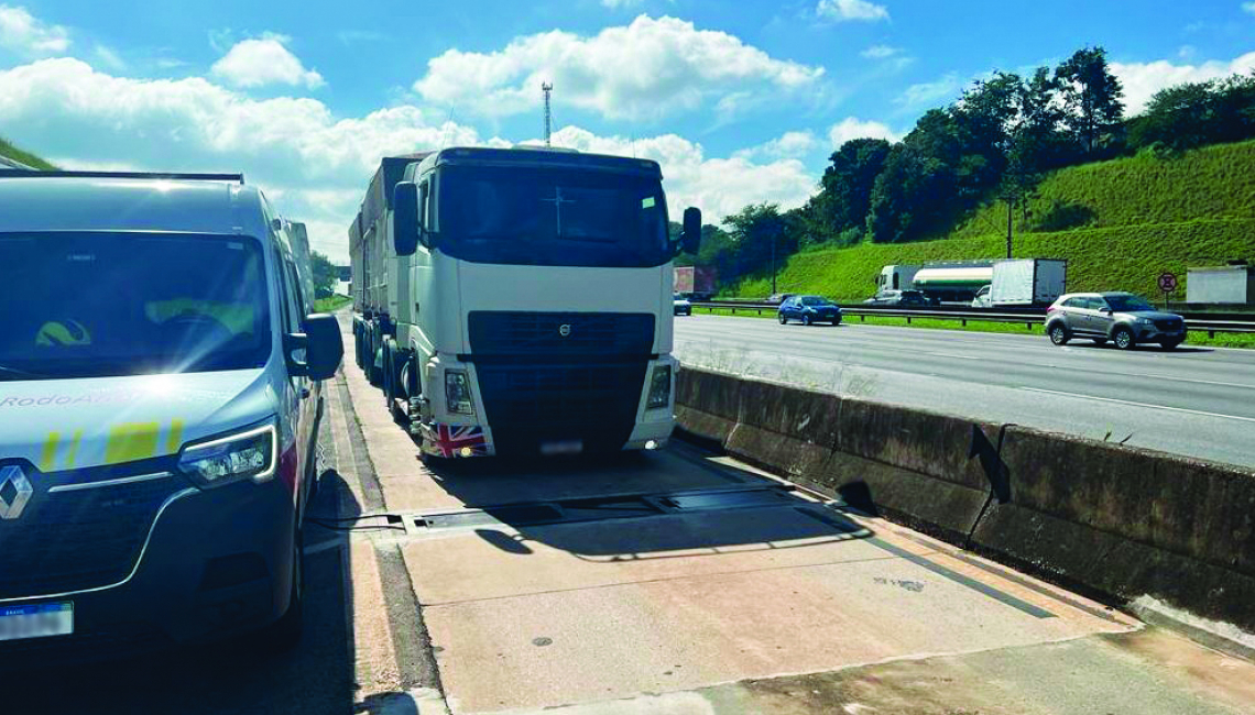 Ipem-SP verifica balança dinâmica no Rodoanel Mario Covas, em Cotia