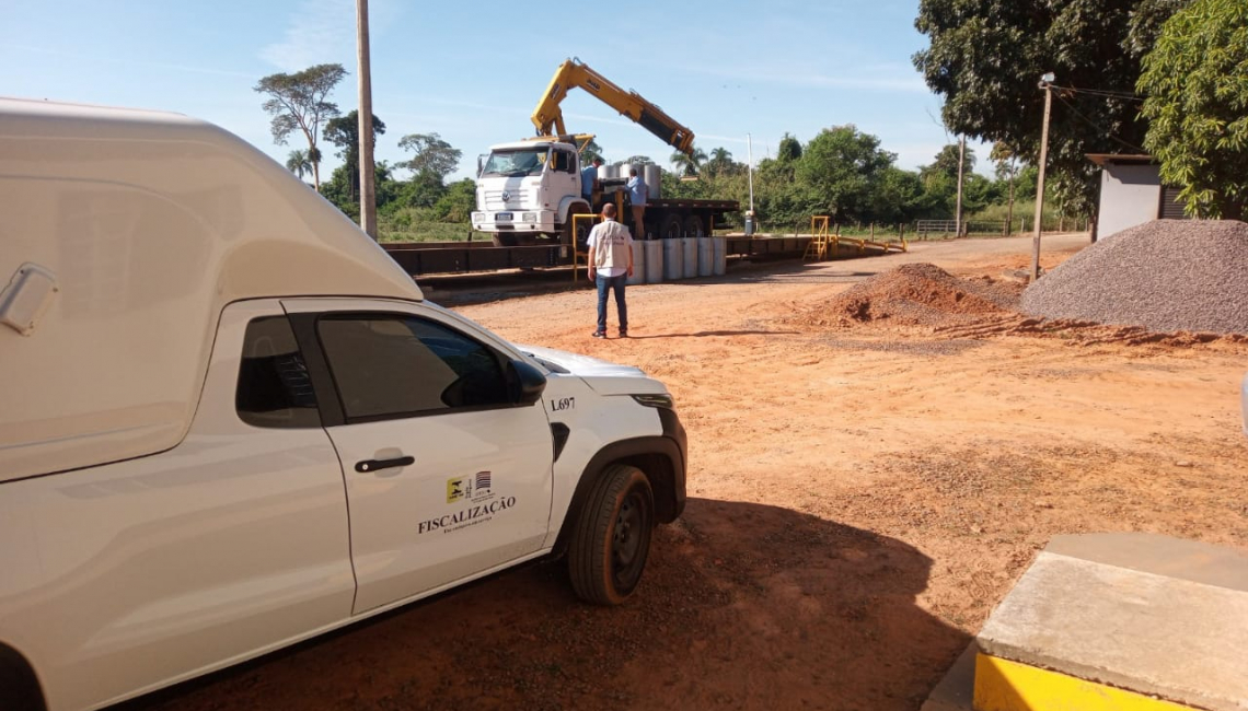 Ipem-SP verifica balança rodoviária em Guararapes