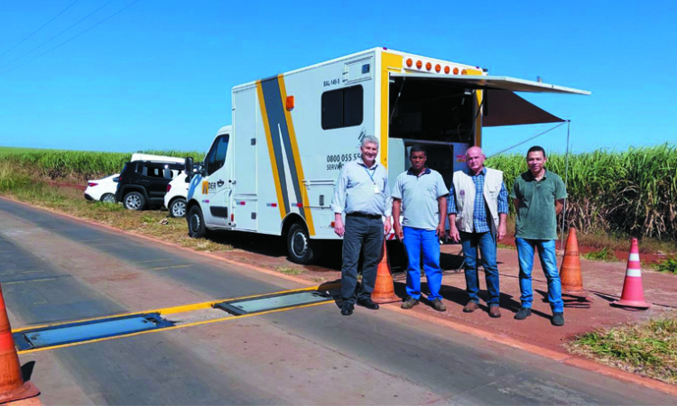Ipem-SP verifica balança dinâmica na rodovia SP 413, em Miguelópolis