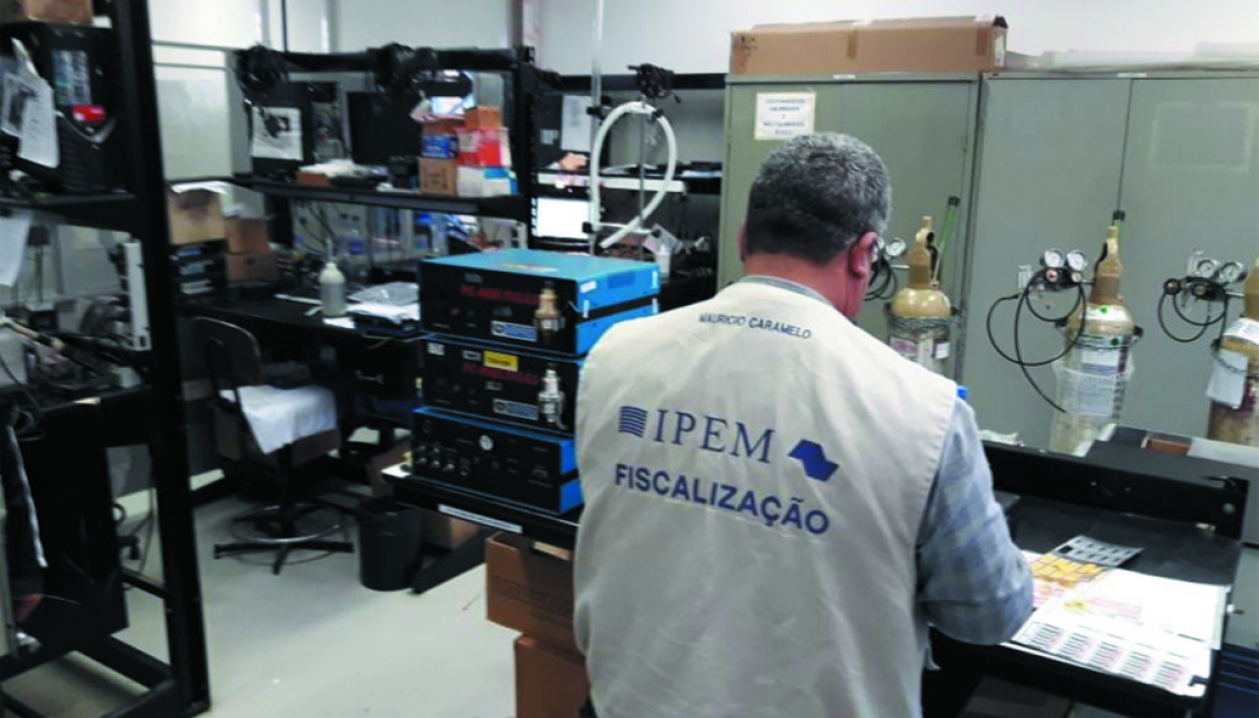 Ipem-SP verifica analisadores de gás e opacímetros em São Bernardo do Campo