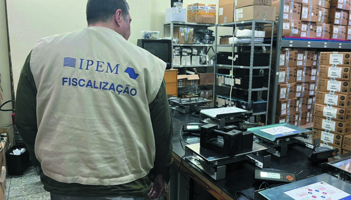 Ipem-SP verifica balanças no fabricante em Osasco