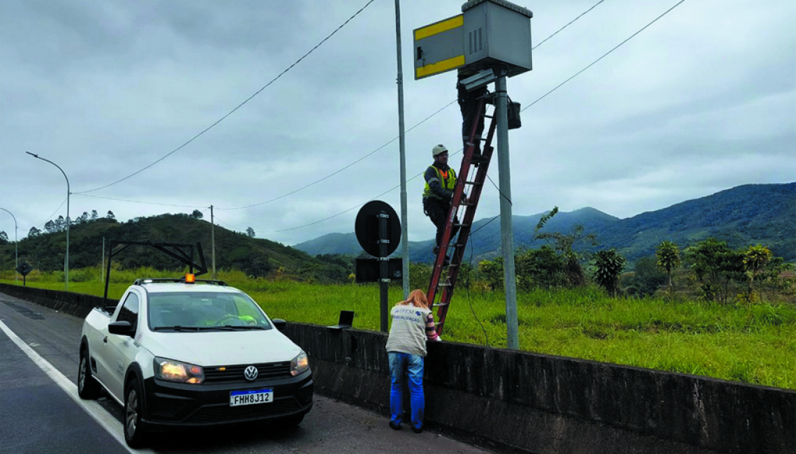 Ipem-SP verifica radares na rodovia Régis Bittencourt, em Cajati