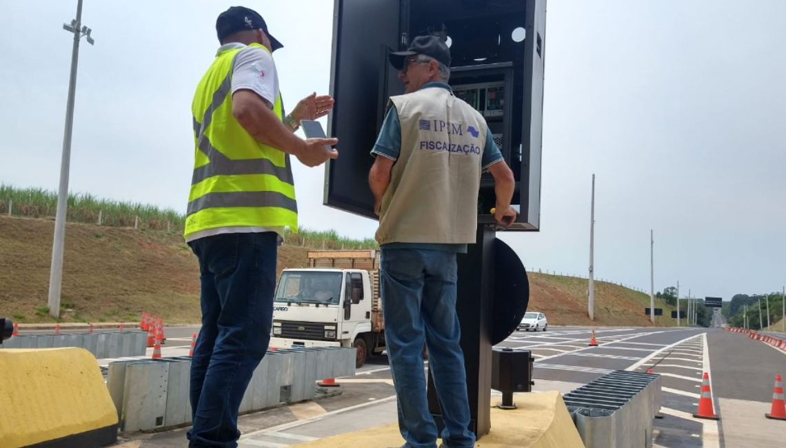 Ipem-SP verifica radares na rodovia SP 293, em Cabrália Paulista
