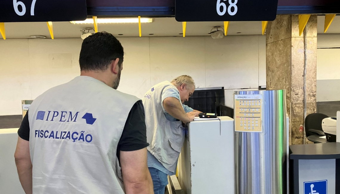 Ipem-SP verifica balanças durante “Operação Aeroporto”, em Congonhas