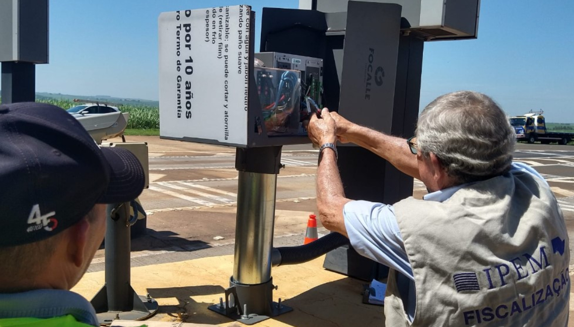 Ipem-SP verifica radar na praça de pedágio na rodovia SP 333, em Pongaí