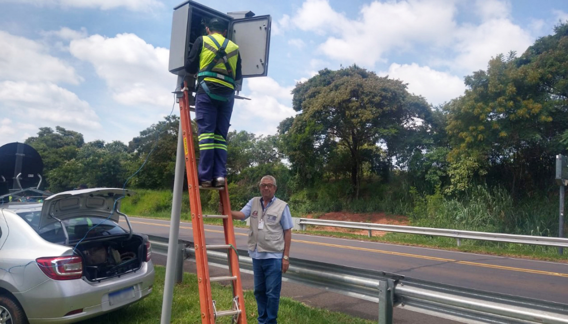 Em Quatá, Ipem-SP verifica radar na rodovia SP 284