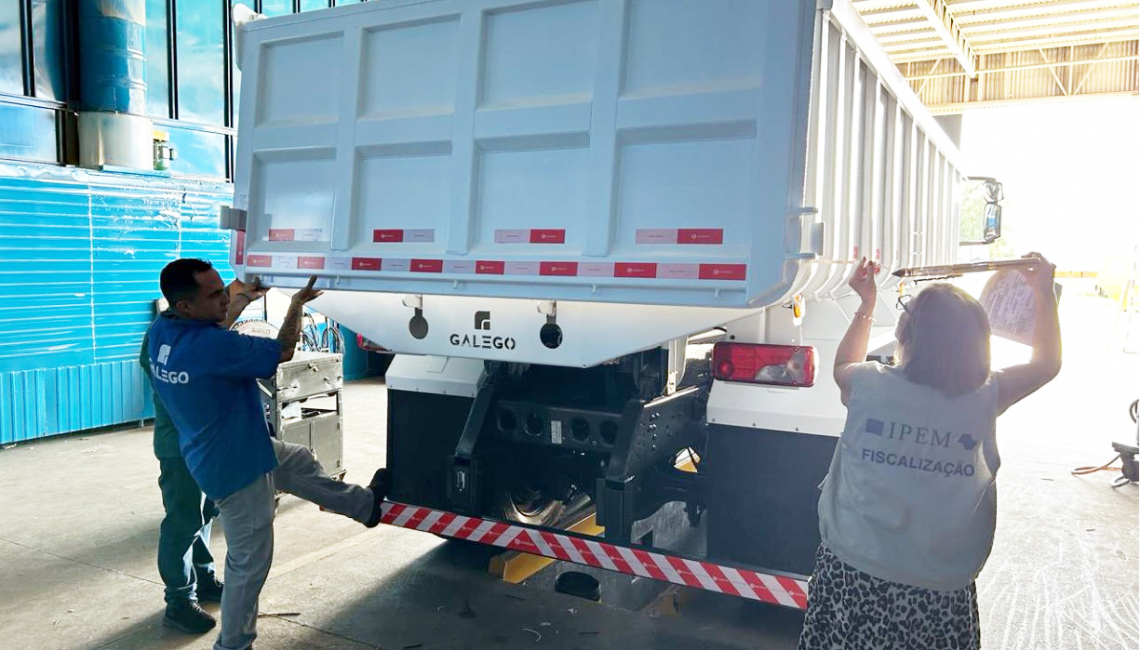 ­­­­­­­­­­­­­­­Ipem-SP verifica carroçarias para cargas sólidas utilizadas nas áreas agrícola e construção civil em Votuporanga