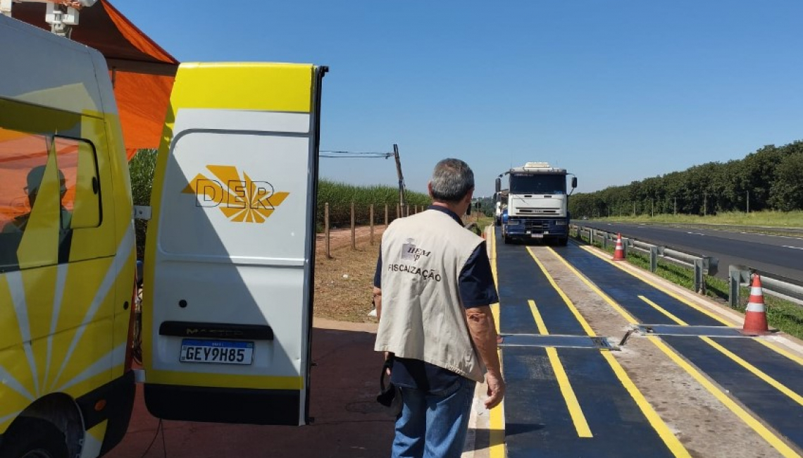 Em Bálsamo e Monte Aprazível, Ipem-SP verifica balanças dinâmicas na rodovias SP 310 e SP 320