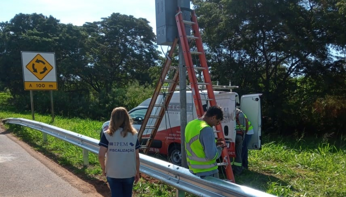 Em Nova Independência, Ipem-SP verifica radar na rodovia SP 563