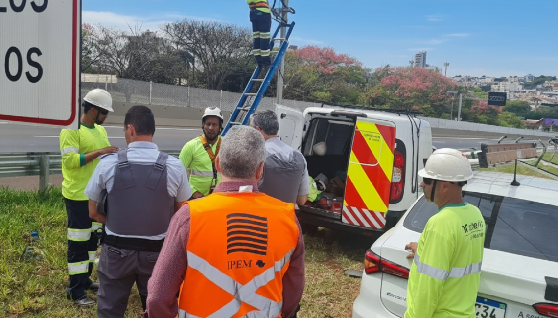 Em Franca, Ipem-SP verifica radar na rodovia Cândido Portinari