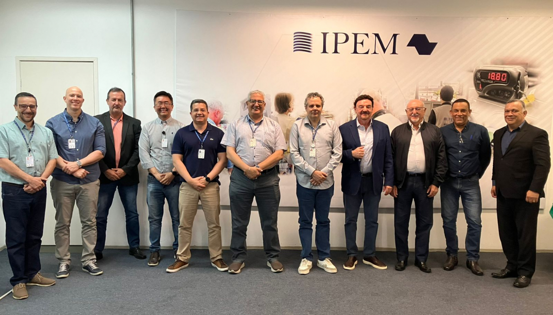 Diretoria do Siamfesp e Lorenzetti realizam visita técnica ao Centro Tecnológico do Ipem-SP
