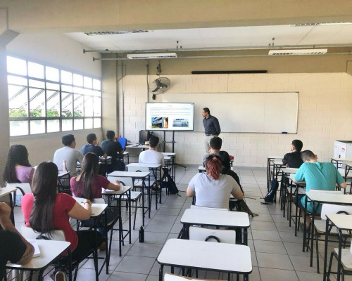 Ipem-SP ministra palestra na Fatec de São José dos Campos